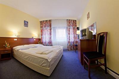 Hotel Palatinus - szállás Sopron történelmi belvárosában - superior franciaágyas szoba akciós áron - ✔️ Hotel Palatinus**** Sopron - szálloda Sopron belvárosában megfizethető áron